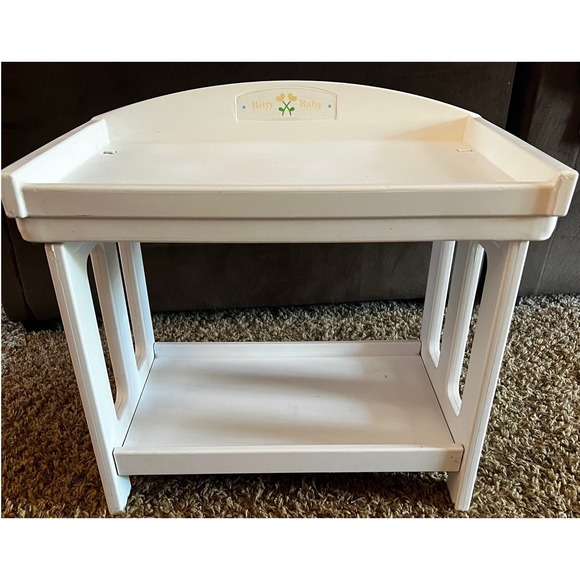 Bitty Baby American Girl Plastic "RETIRED" Changing Table Toy Furniture - Picture 1 of 8